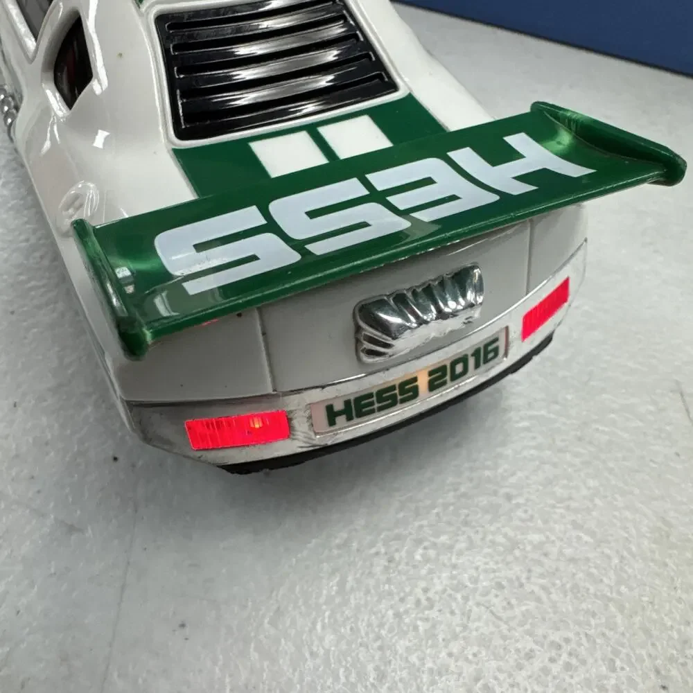 Hess 2016 Toy Dragster Wheelie Race Car Lights